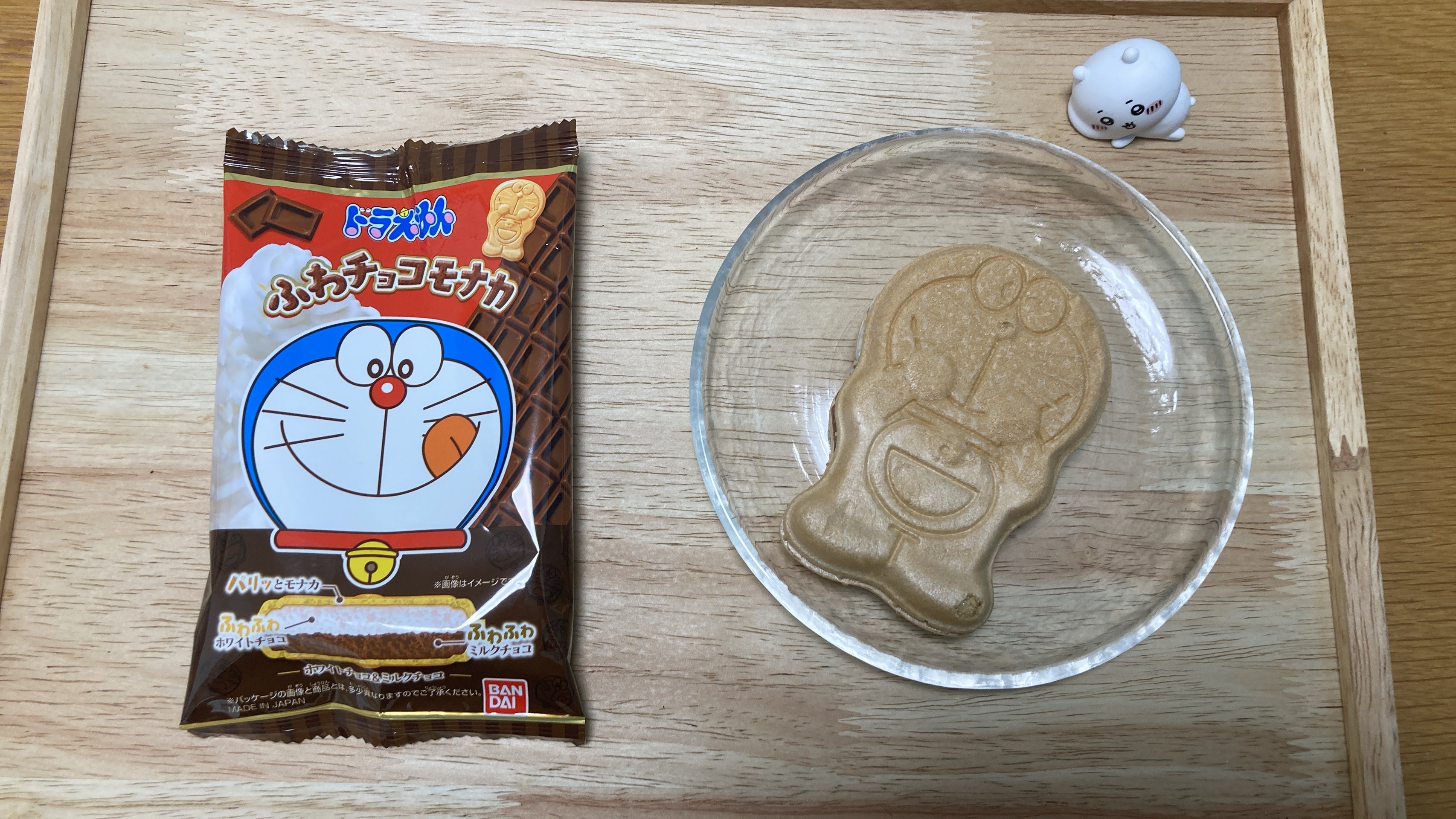 Trying Doraemon Fuwachoco Monaka! Too Cute to Eat!